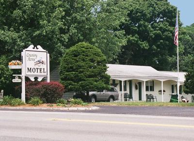 Cape Cod Motels - Country Acres Motel