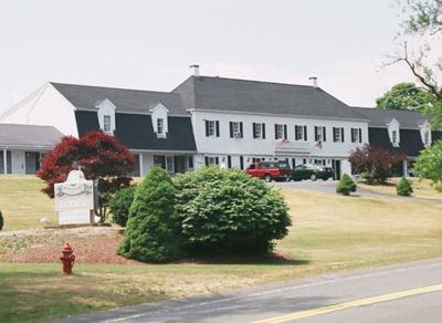 Cape Cod Motels - Sandwich Motor Lodge